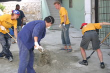 Wiederaufbauarbeiten im Krankenhaus in Port-au-Prince.